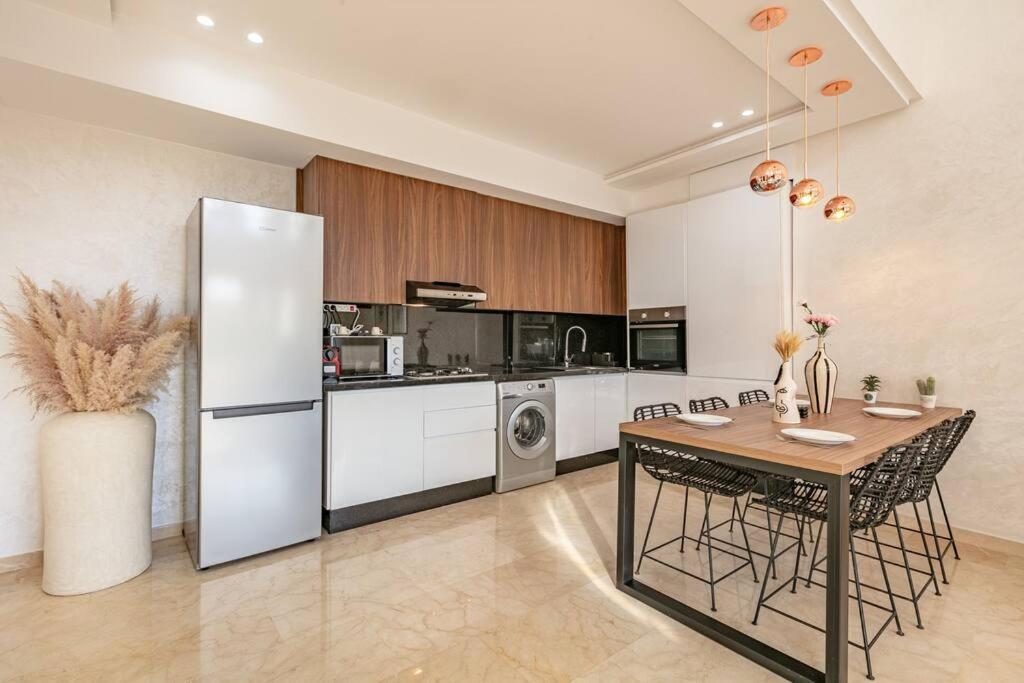 Duplex Design, Terrasse Menara Garden Apartment